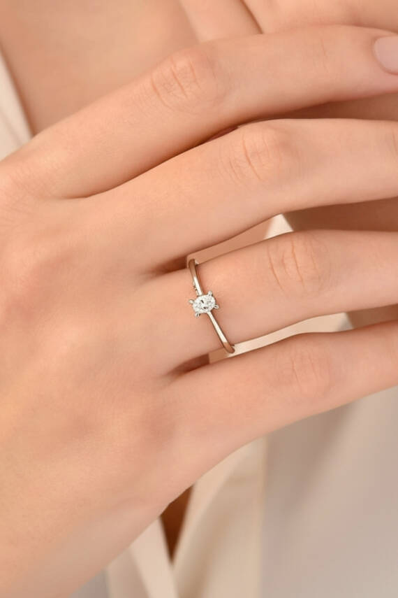 0.20 Karat Pırlanta Oval Tektaş Yüzük - 3