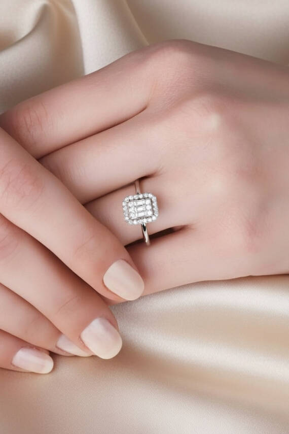 0.31 Karat Pırlanta Baget Yüzük - 3